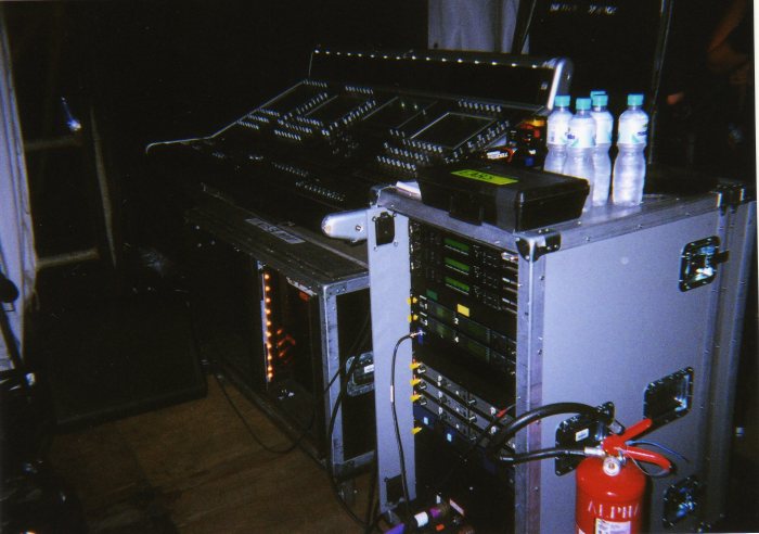 kiss011 Principal Mesa de Som