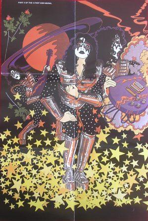 A edição do cd (remaster) resgata o poster que em composição com os outros 3 solos montam um mural.