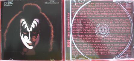 Na edição caprichada remaster a resenha do álbum também mantem o padrão vermelho.