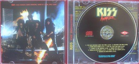 O cd remaster numa edição caprichada que mantêm o estilo do original em vinil