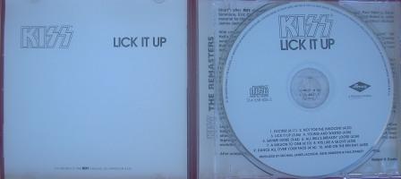 O cd remaster importado mantém o padrão branco da edição original do vinil.