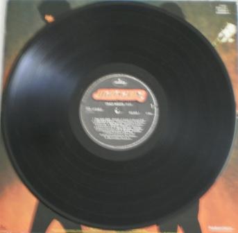 O vinil brasileiro de Crazy Nights que usava o selo Mercury como o anterior.