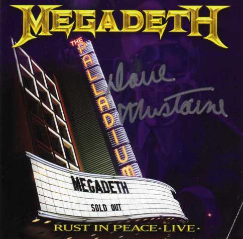 E aqui sim, o encarte do tradicional tamanho de encartes de CD, devidamente autografado por DAVE MUSTAINE!