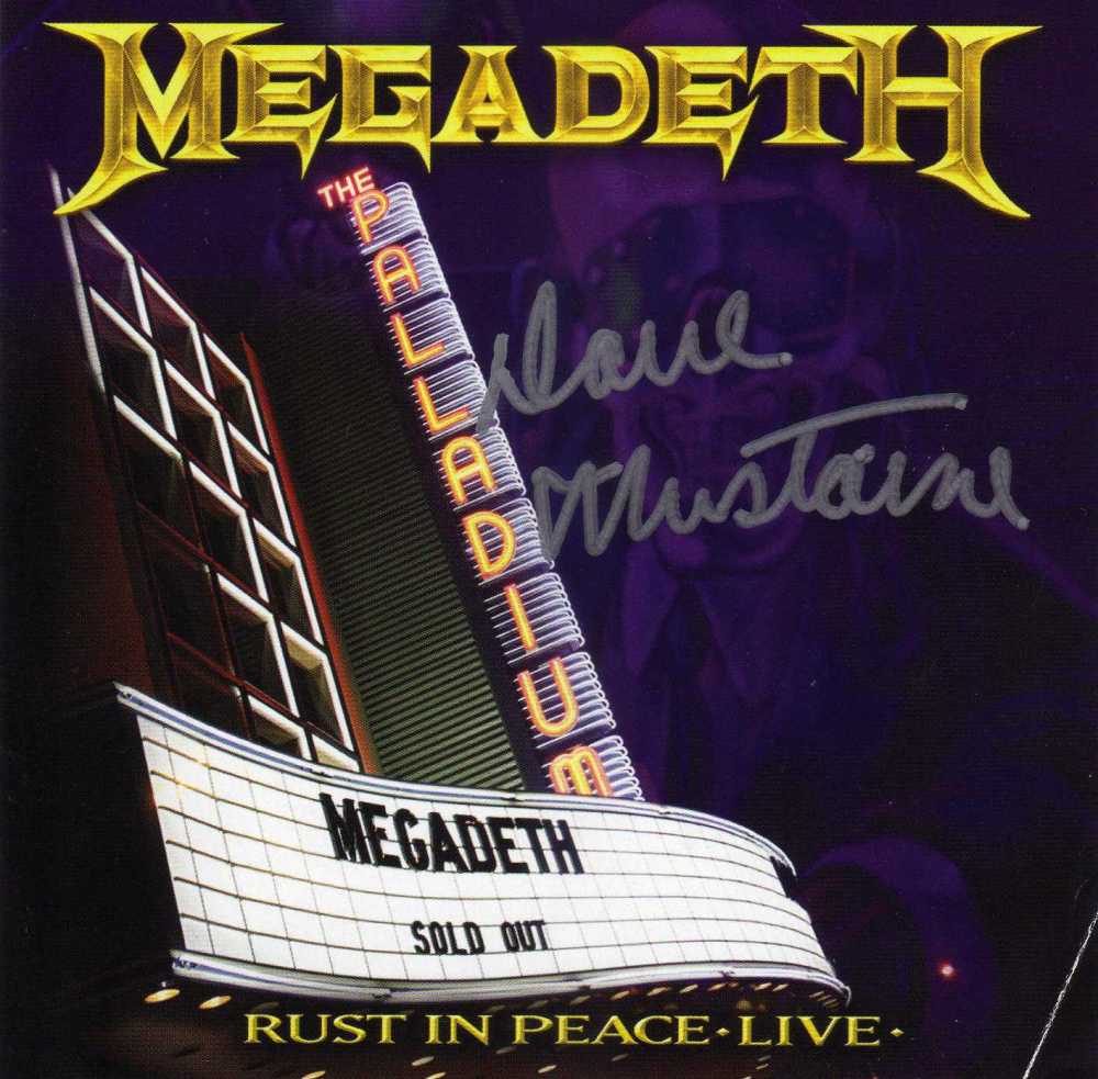 E aqui sim, o encarte do tradicional tamanho de encartes de CD, devidamente autografado por DAVE MUSTAINE!
