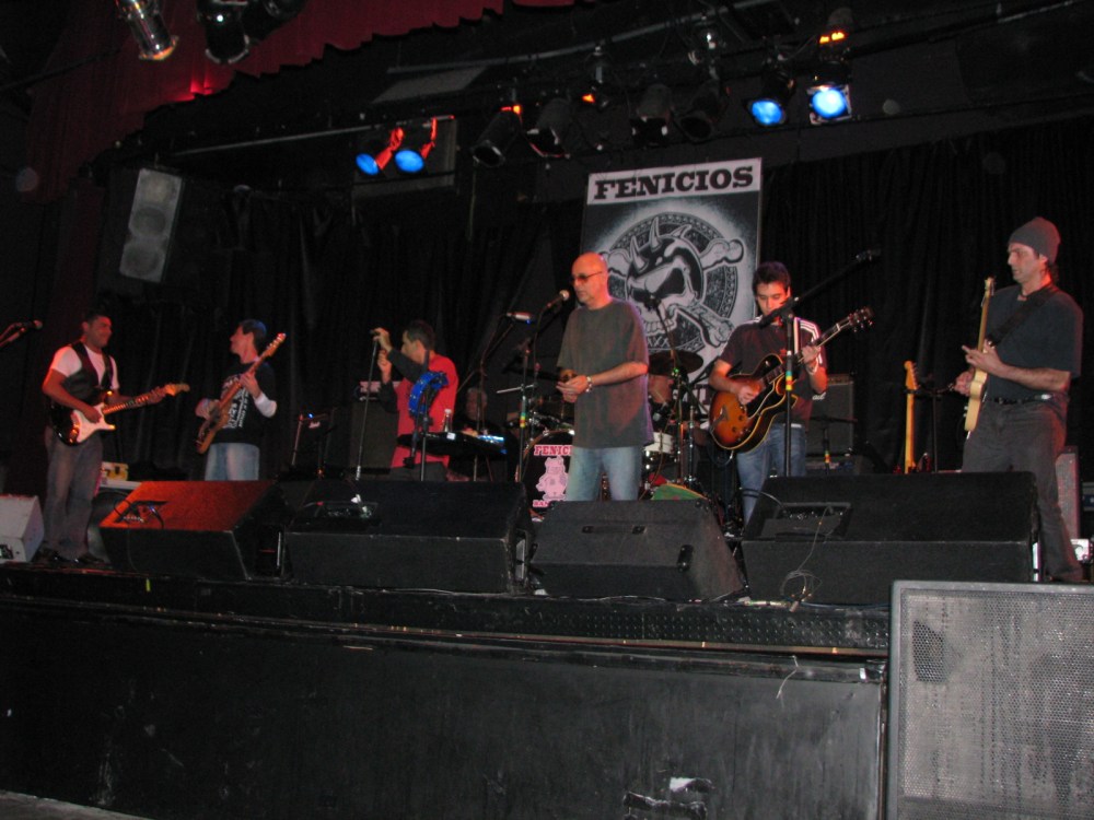 Fenícios - Banda Quem