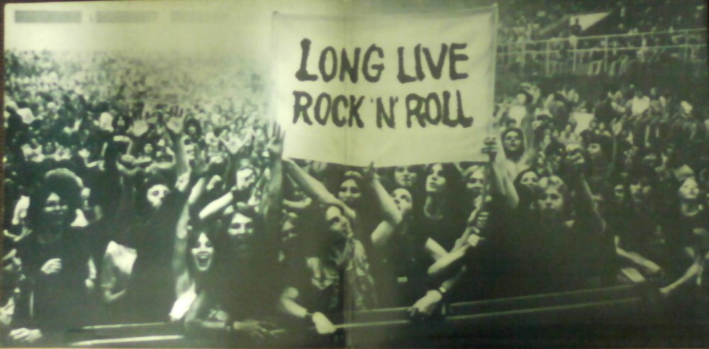 A polemica faixa editada na parte interna do álbum - uma foto tirada de um show do Rush