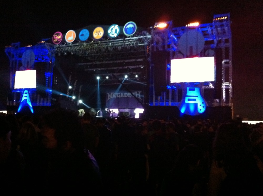Palco em preparação para o Megadeth