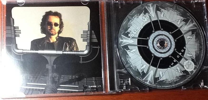 Contra-capa e o tracklist