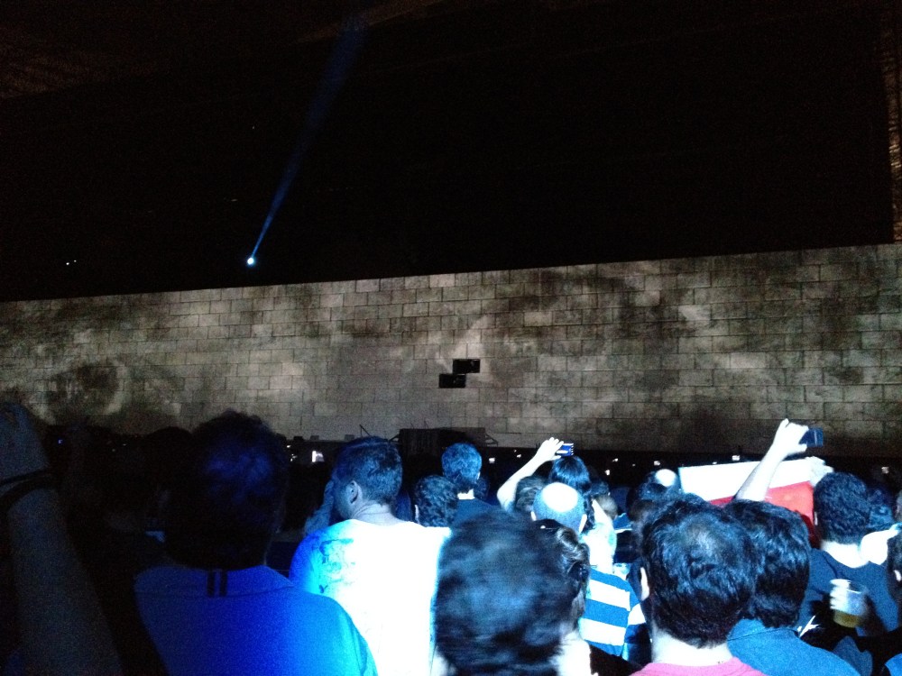 O muro praticamente fechado... um grande momento do show