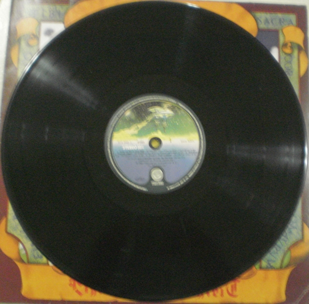 O Nosso Vinil de Sacred Heart