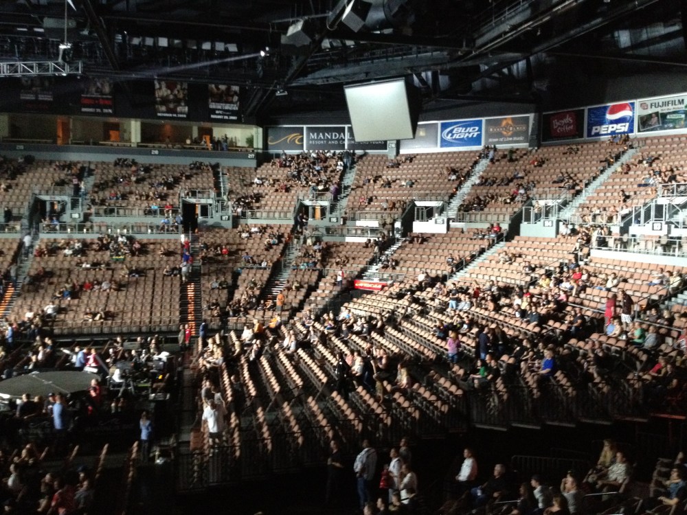 A arena, ainda vazia