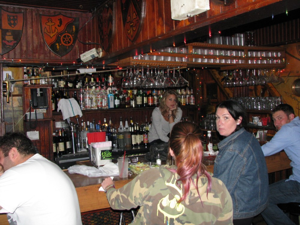 Outra do bar "Over The Rainbow"