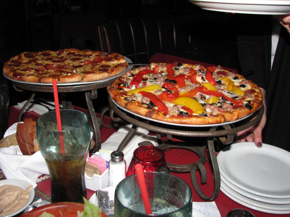 Pizzas - acreditem: são MUITO mais bonitas que gostosas (para um padrão paulistano, é claro)