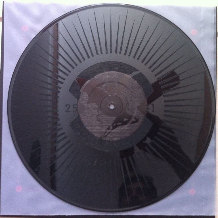 * O quarto lado de The Devil You Know