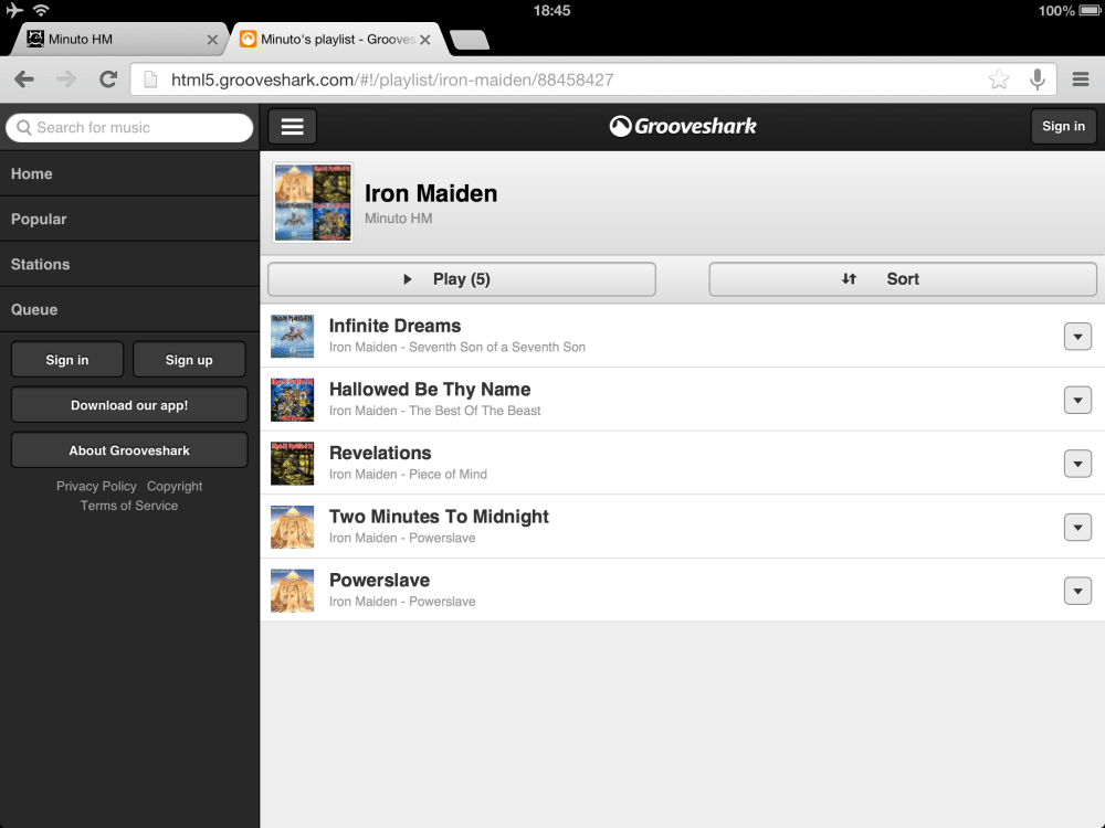 Versão mobile: playlist funcionando em um tablet