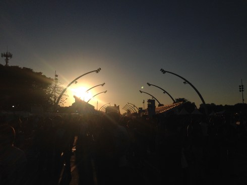 Pôr do sol deste domingo no Sambódromo