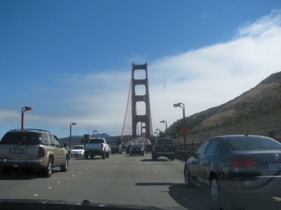 Dirigindo na Golden Gate Bridge