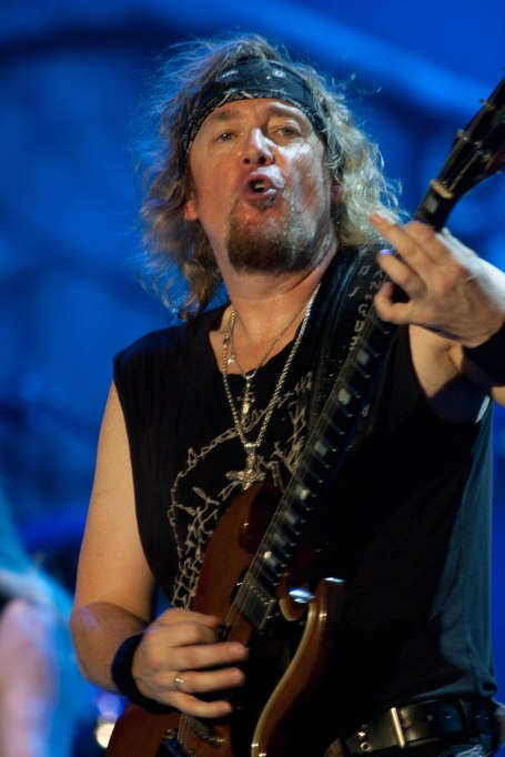 Adrian_Smith_@_Bluesfest_July_6_2010