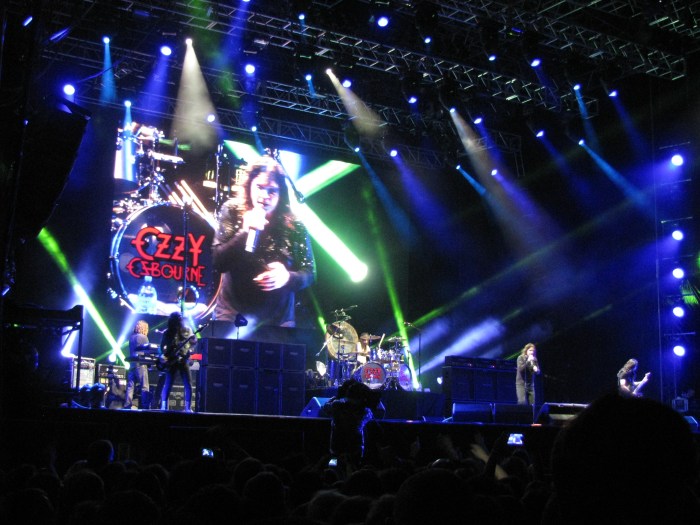 2015-04-30_23-38-50_Monster Tour 2015